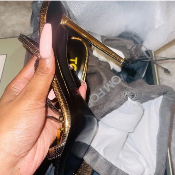 TOM FORD
Metallic Lizard-Print Lock High-Heel Sandals 105mm - Picture 3 of 6